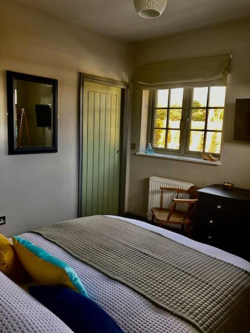 The Beekeepers - Homely Luxurious Self Catering Holiday home